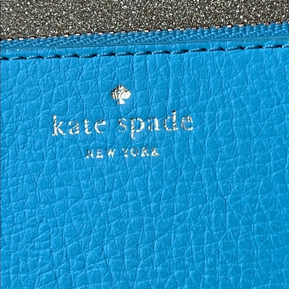 Gently Used Kate Spade Turquoise Studded Key Holder /Wallet - Picture 4 of 11